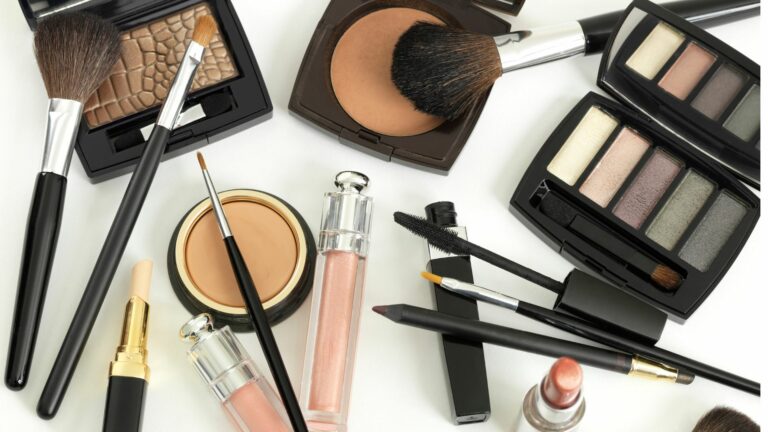 How to Start a Makeup Business in South Africa: Your Step-by-Step Guide