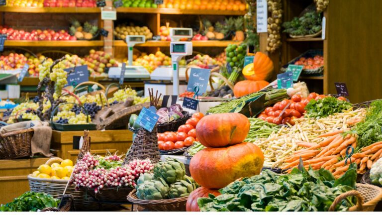 How to Open a Vegetable Shop: Key Steps for Starting Your Business
